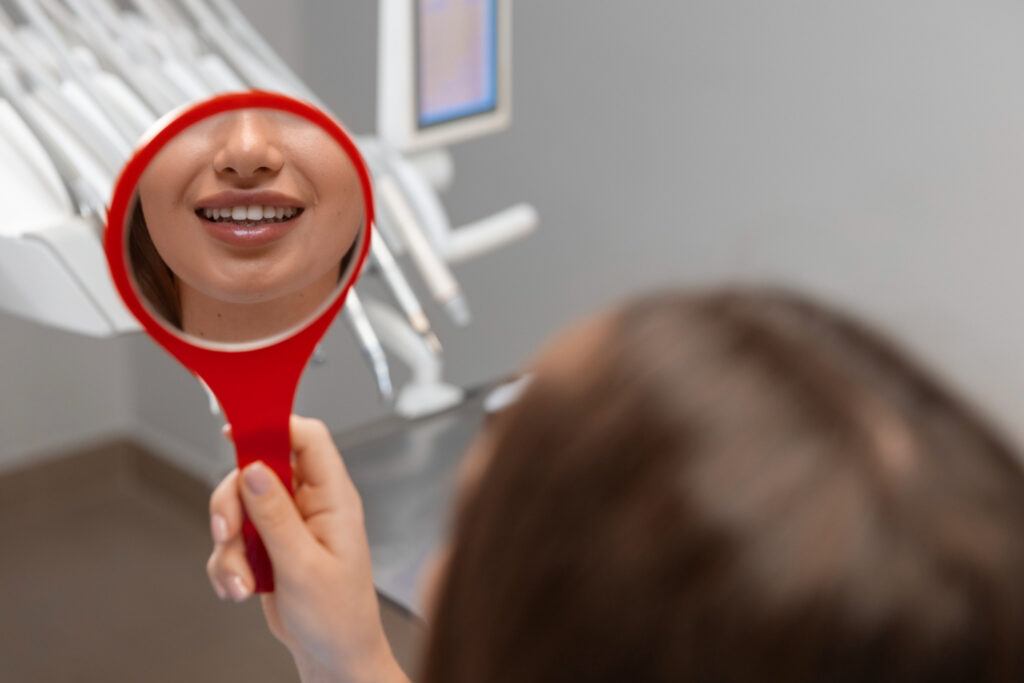 Dental Plaque vs Calculus: Symptoms, Causes, and Treatment 1 Dental Plaque vs Calculus. Symptoms Causes and Treatment Dental Plaque vs Calculus: Symptoms, Causes, and Treatment